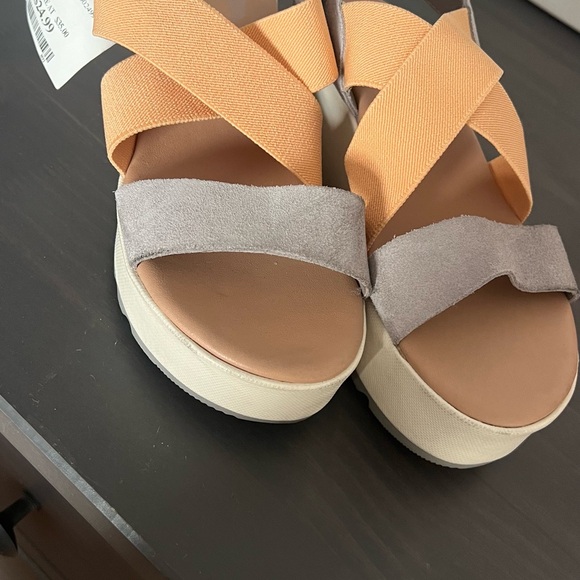 Sorel sandals platform size 5.5 - Picture 3 of 5